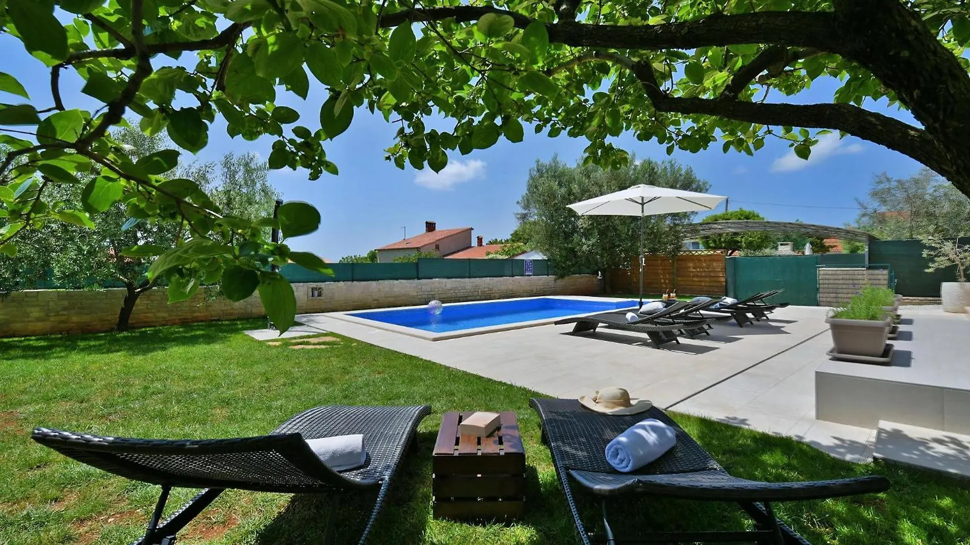 Charmante Villa Lavanda Galizana 0*,  Croatia