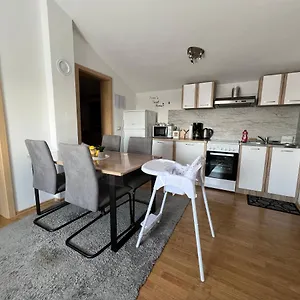 Apartman Sea, Galizana